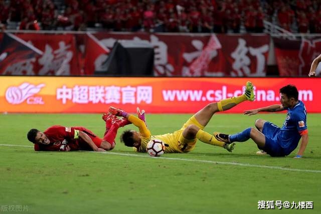 曼联计划在夏季转会窗引进尤文翼锋孔塞桑